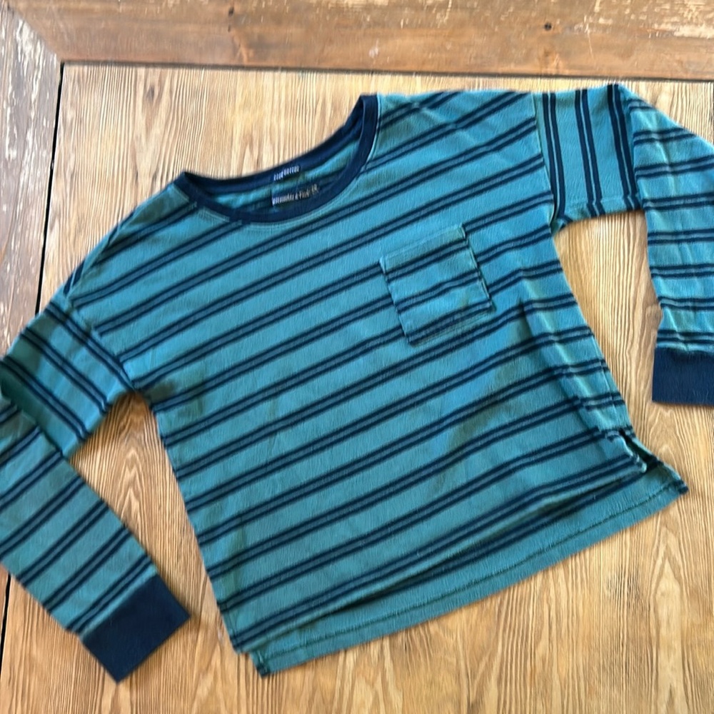 Abercrombie & Fitch  Long Sleeve T-shirt